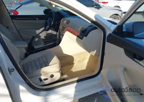 2013 Volkswagen Passat 2.0L Tdi Sel Premium z USA, uszkodzony, nr VIN 1VWCN7A37DC091334